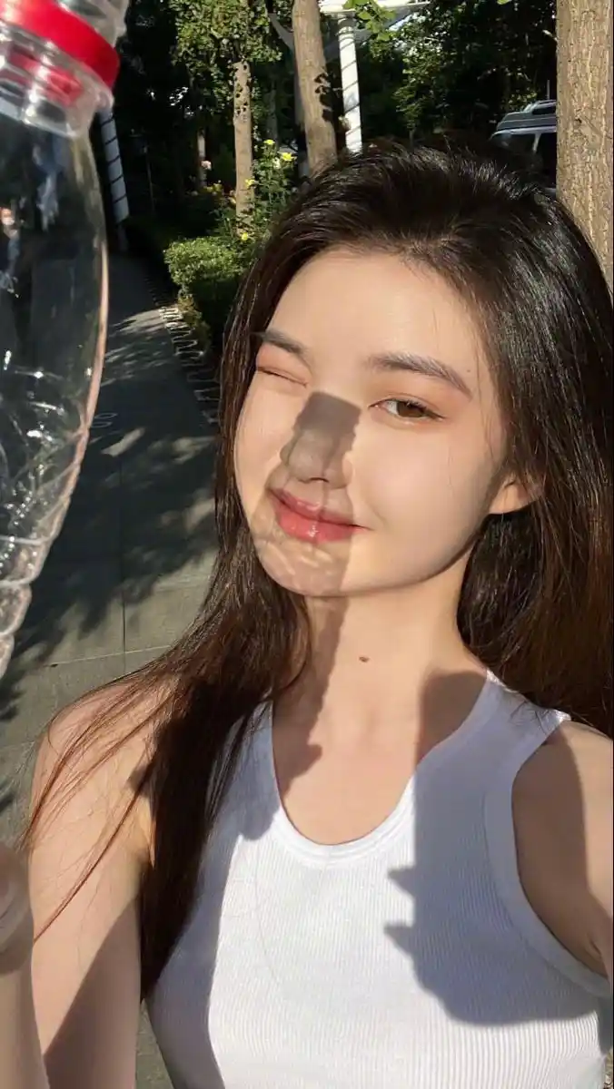 Korean Girl DP - 2025-02-16T032248.319