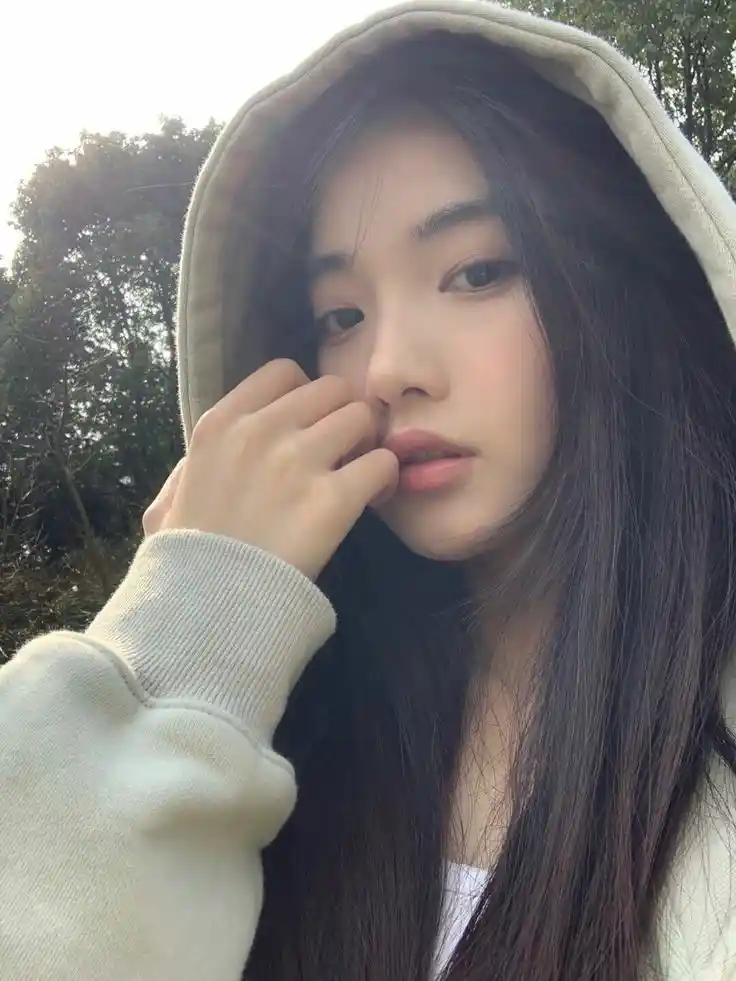Korean Girl DP - 2025-02-16T032257.277