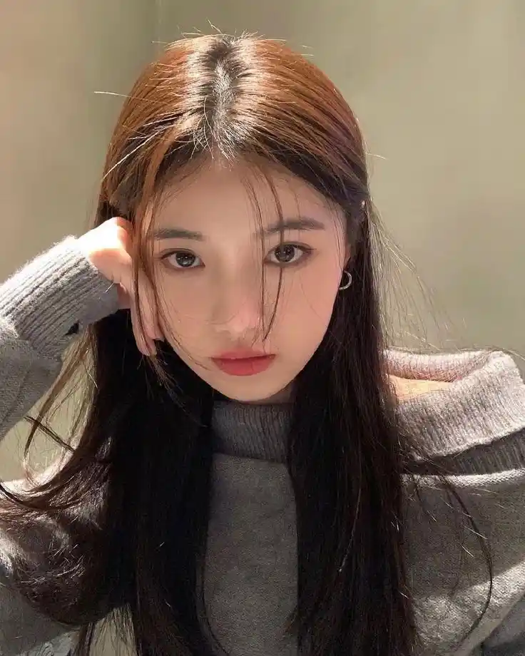 Korean Girl DP - 2025-02-16T032308.057