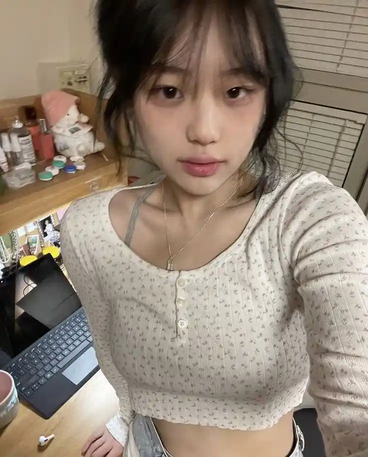 Korean Girl DP - 2025-02-16T032310.117