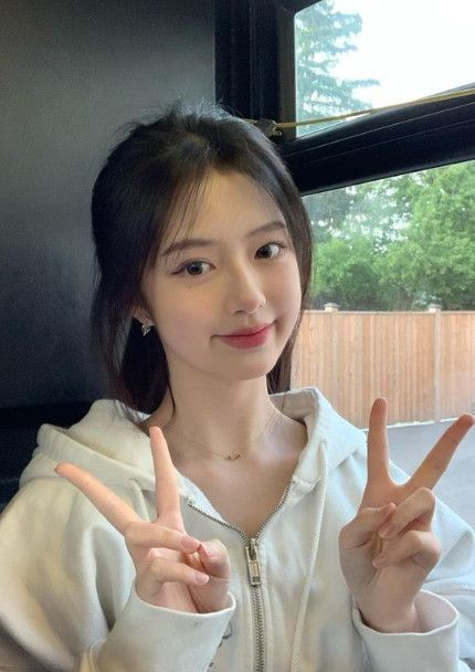 Korean Girl DP - 2025-02-16T040045.608