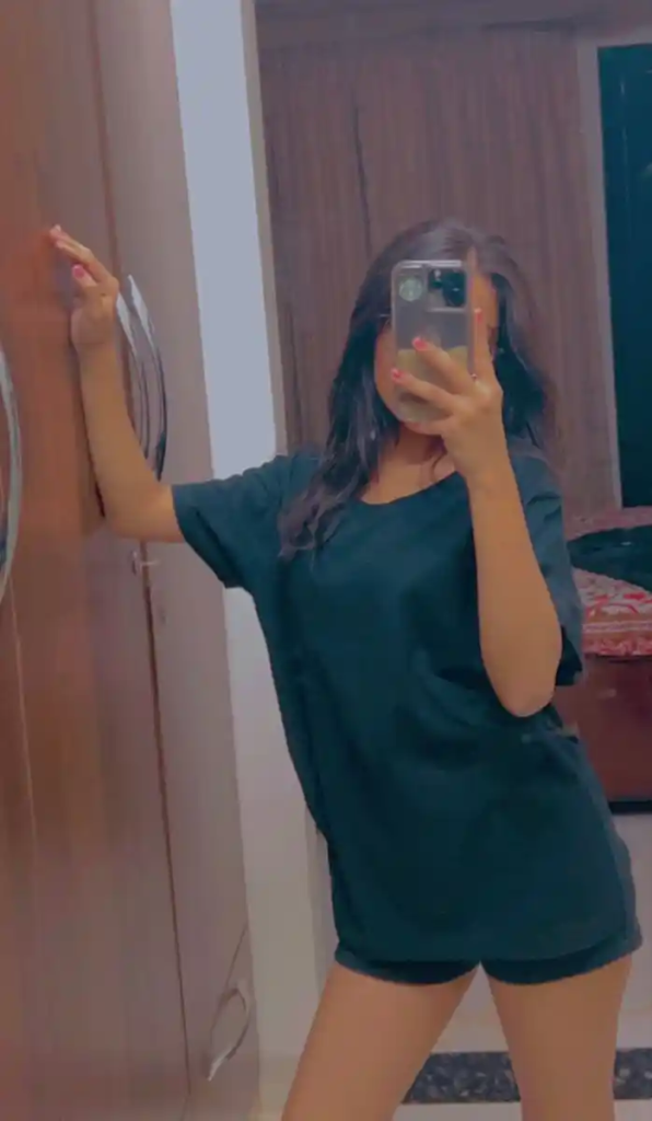 hidden face girls dp (35)