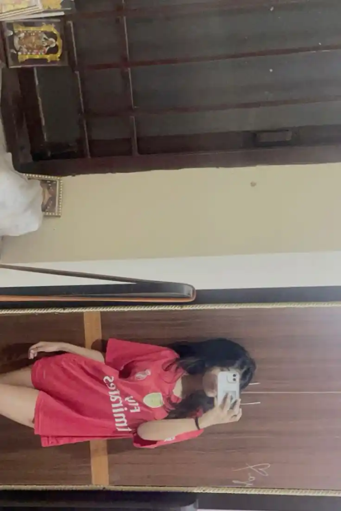 hidden face girls dp (39)