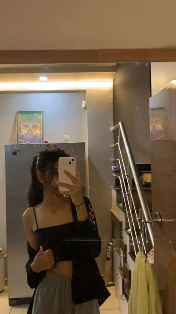 hidden face girls dp (48)