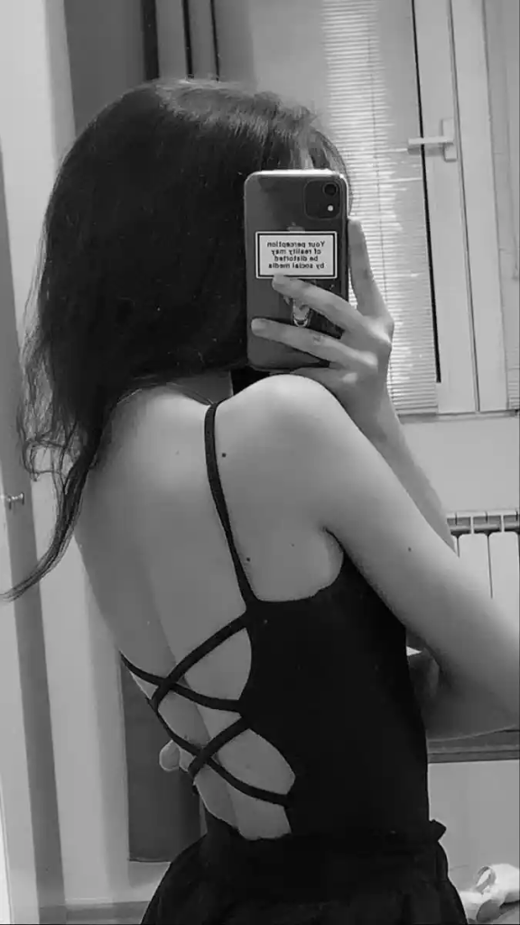 hidden face girls dp (56)