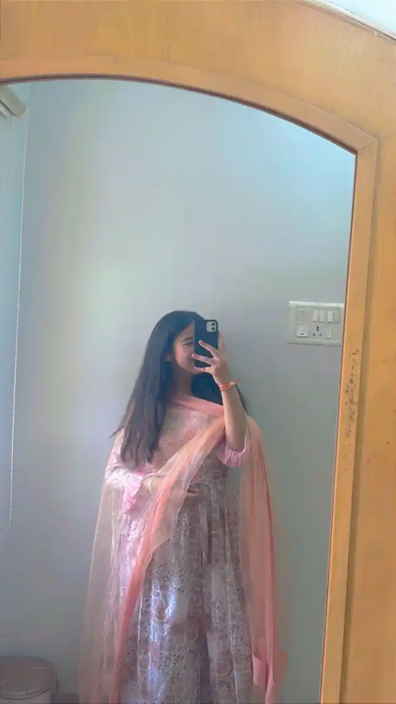 hidden face girls dp (59)
