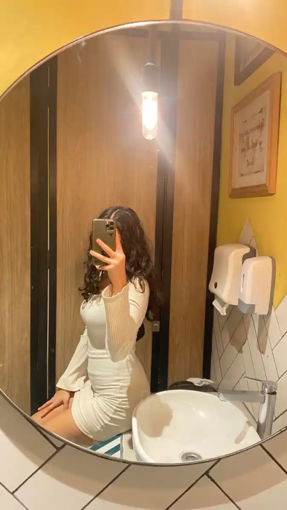 hidden face girls dp (66)