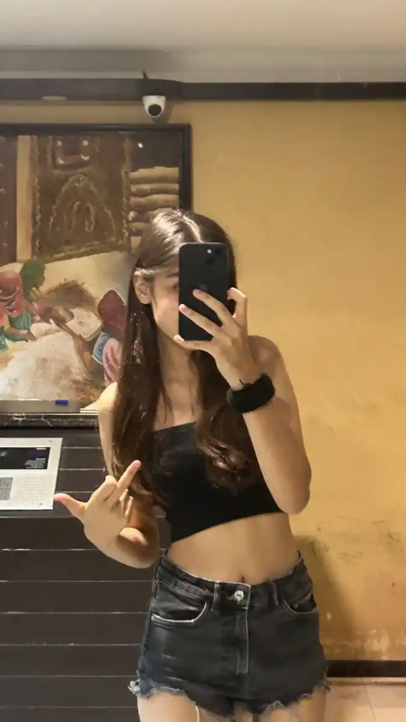 hidden face girls dp (68)