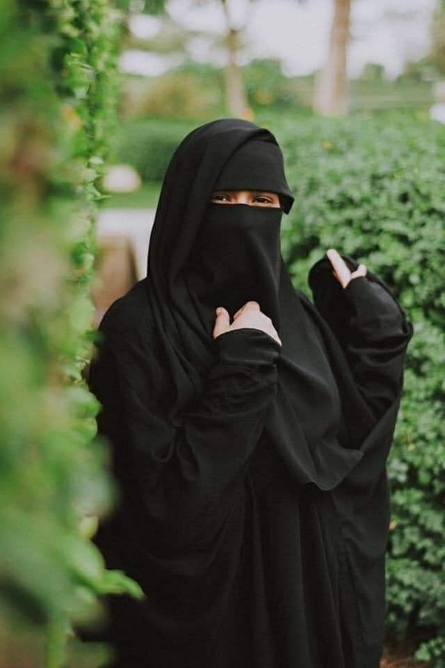 Burka Hijab Girl DP