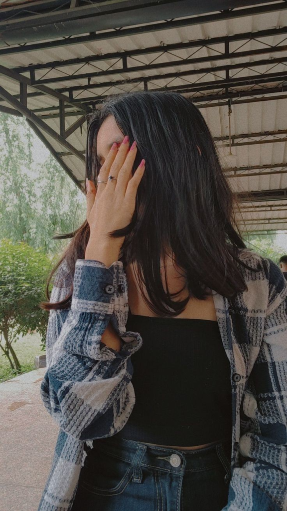 Attitude Hidden Face Girls DP (14)