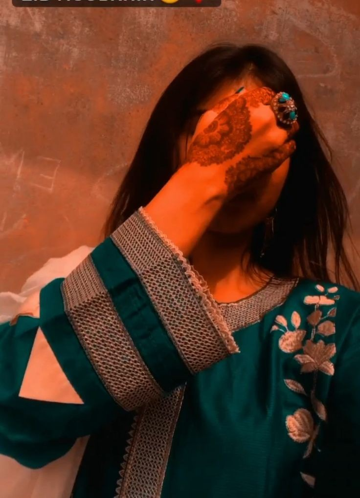 Attitude Hidden Face Girls DP (30)