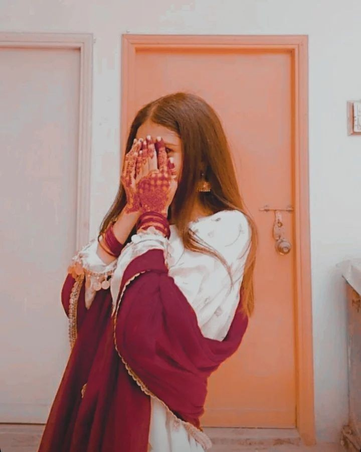 Attitude Hidden Face Girls DP (47)
