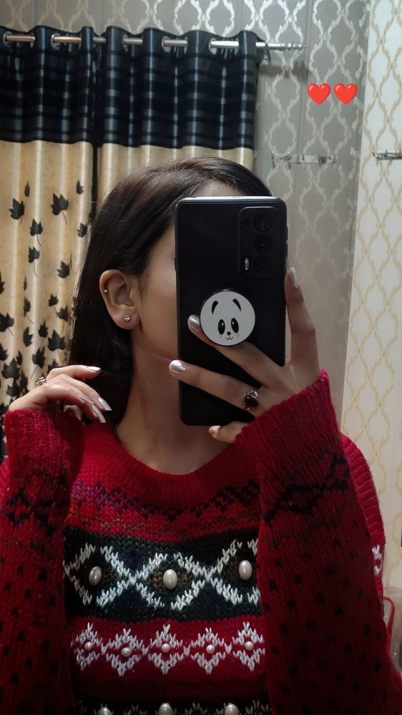 Attitude Hidden Face Girls DP (8)