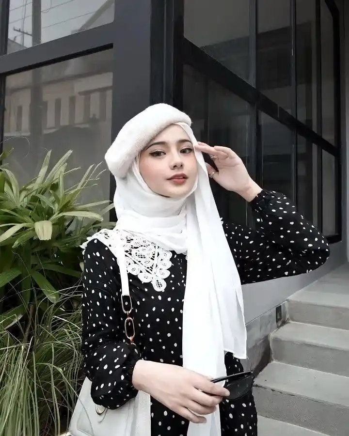 White Hijab Girls DP