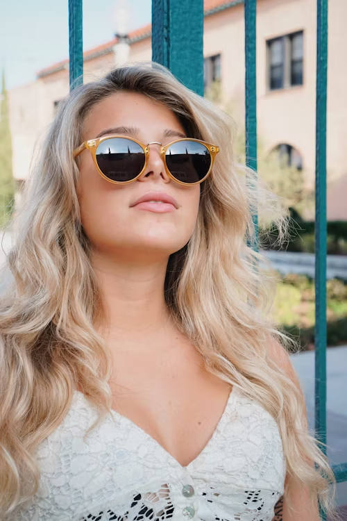 Cute Girls DP with Sunglasses (12)