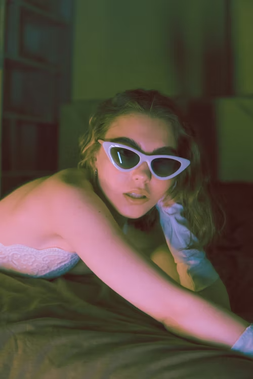 Cute Girls DP with Sunglasses (13)