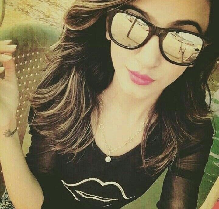 Cute Girls DP with Sunglasses (28)