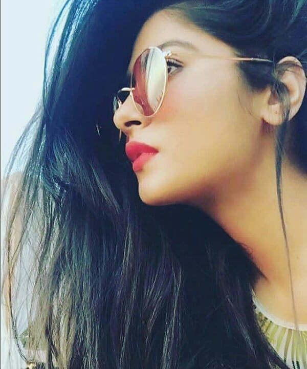 Cute Girls DP with Sunglasses (29)