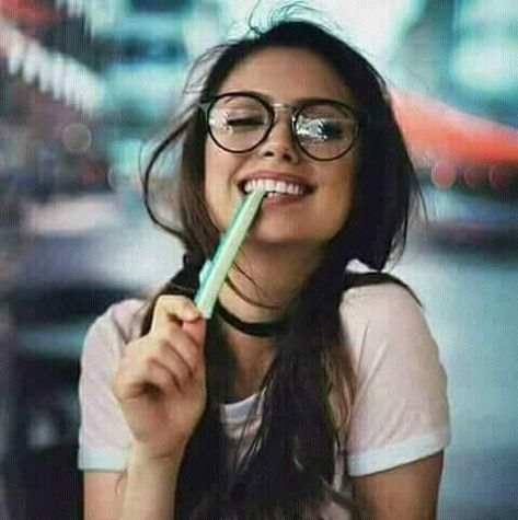 Cute Girls DP with Sunglasses (5)