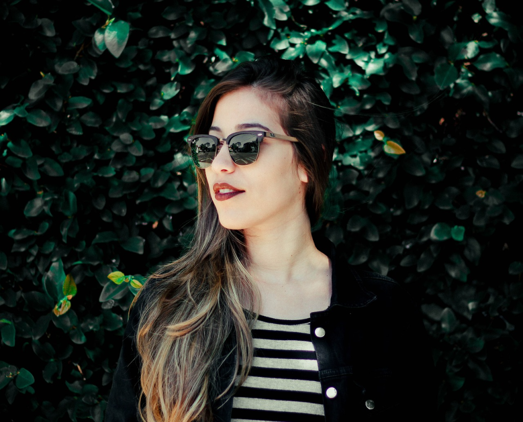 Cute Girls DP with Sunglasses (51)