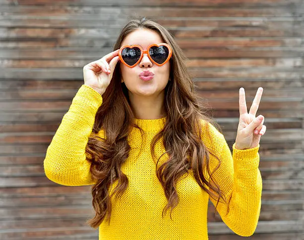 Cute Girls DP with Sunglasses (58)