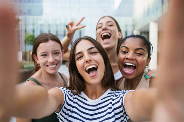 Girls DPs for College Students (35)