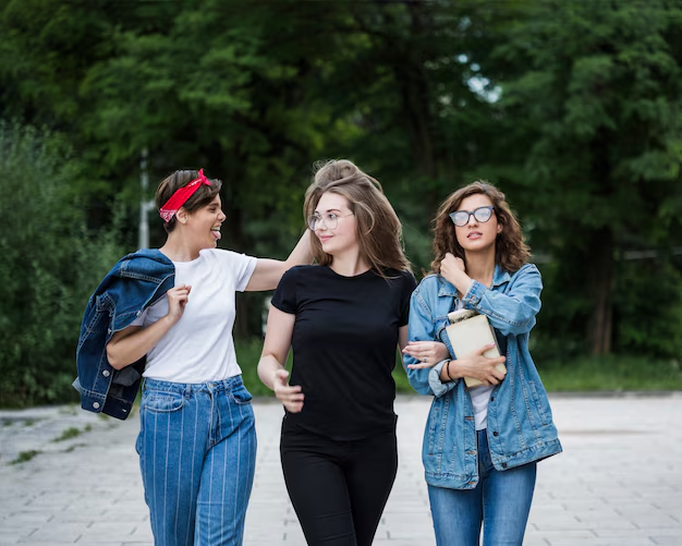 Girls DPs for College Students (50)