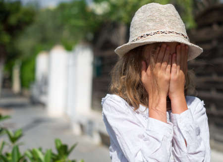 Hidden Face Girls DP with Hat 