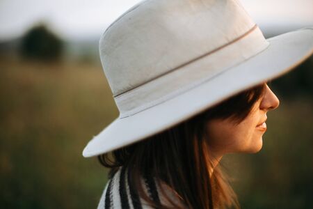 Hidden Face Girls DP with Hat 