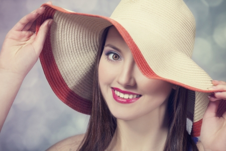 Hidden Face Girls DP with Hat 