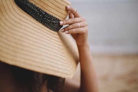 Hidden Face Girls DP with Hat 