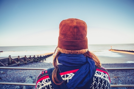 Hidden Face Girls DP with Hat 