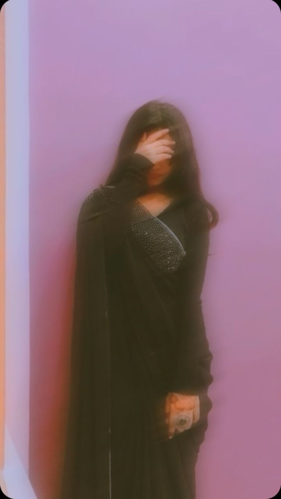 Blurred Hidden Face Girls DP