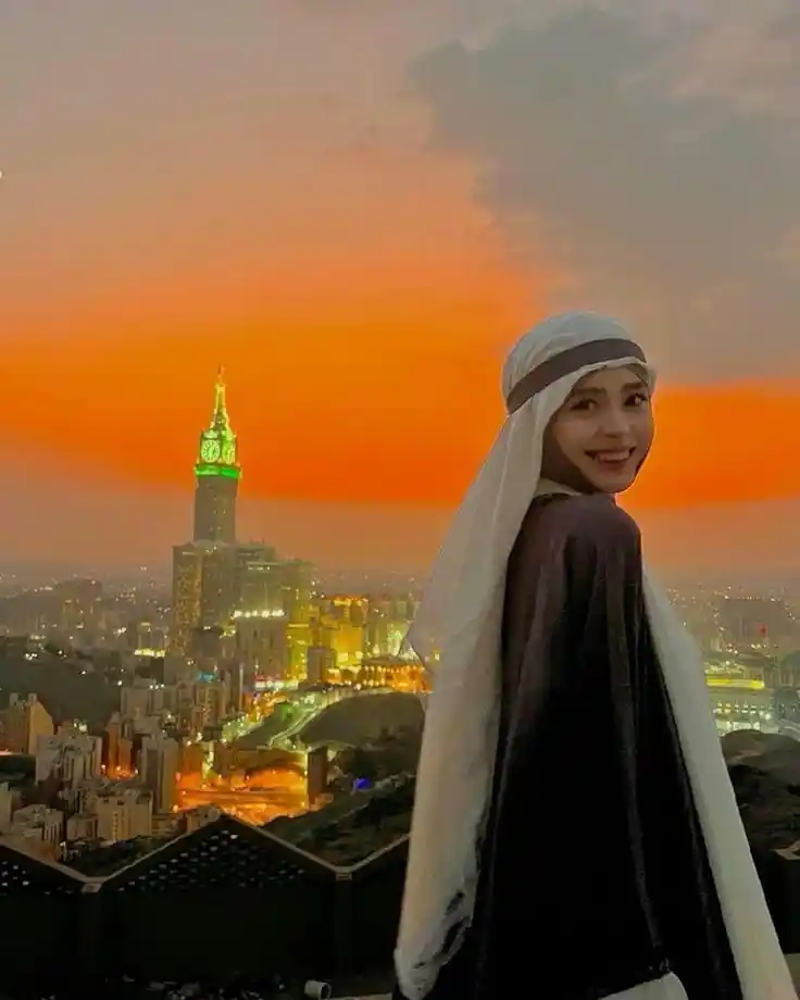 White Hijab Girls DP - 2025-02-17T004001.362