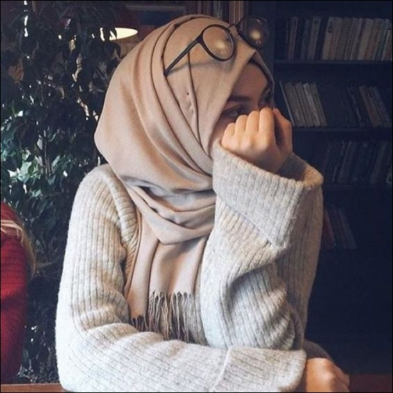 White Hijab Girls DP - 2025-02-17T004225.567