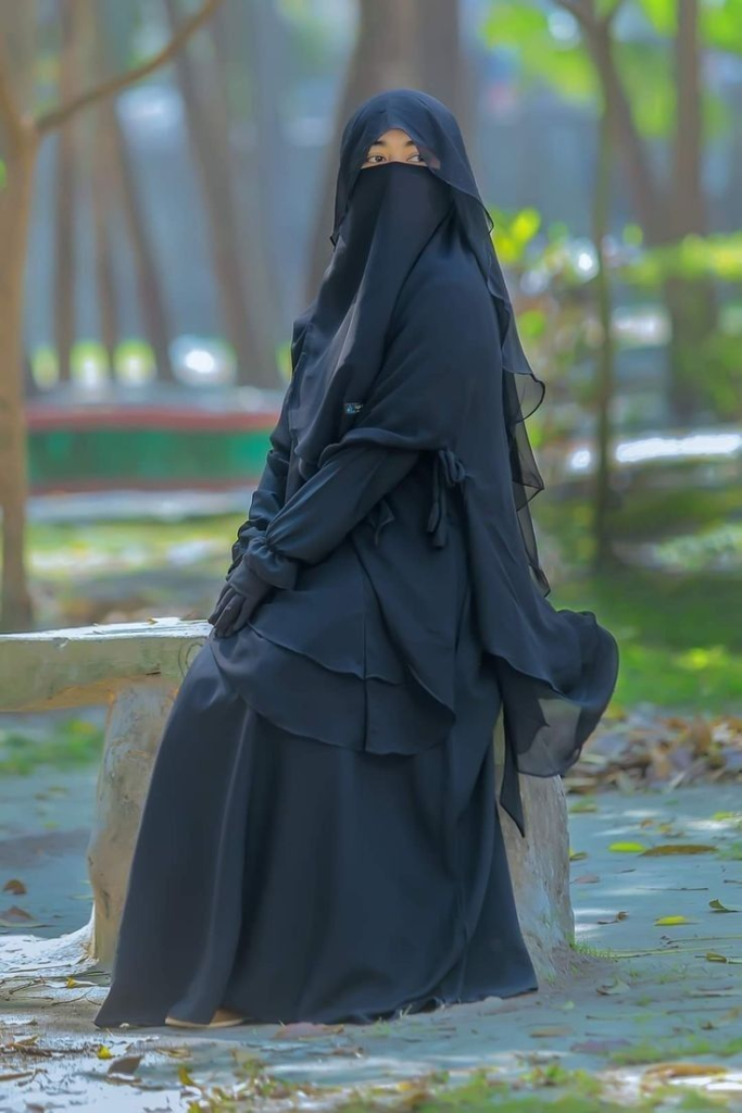 Burka Hijab Girl DP