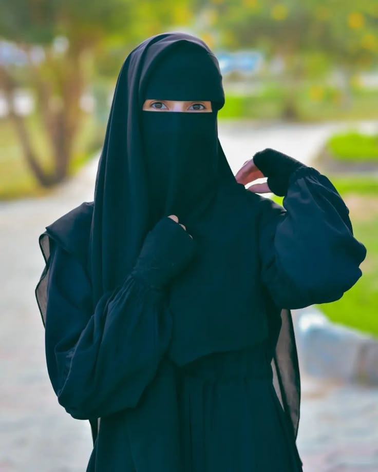 Burka Hijab Girl DP