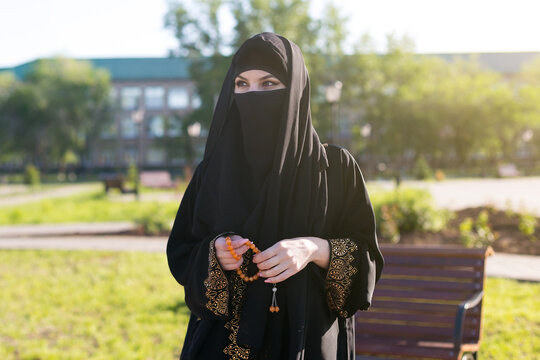 Burka Hijab Girl DP