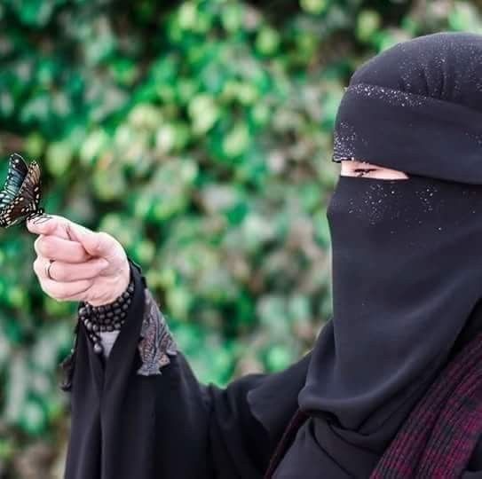 Burka Hijab Girl DP