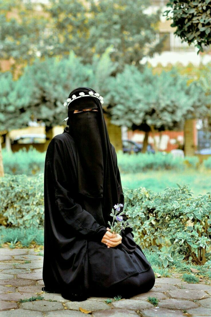 Burka Hijab Girl DP