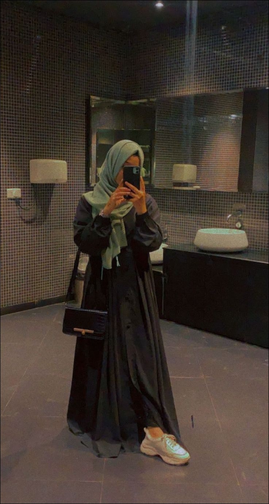Burka Hijab Girl DP