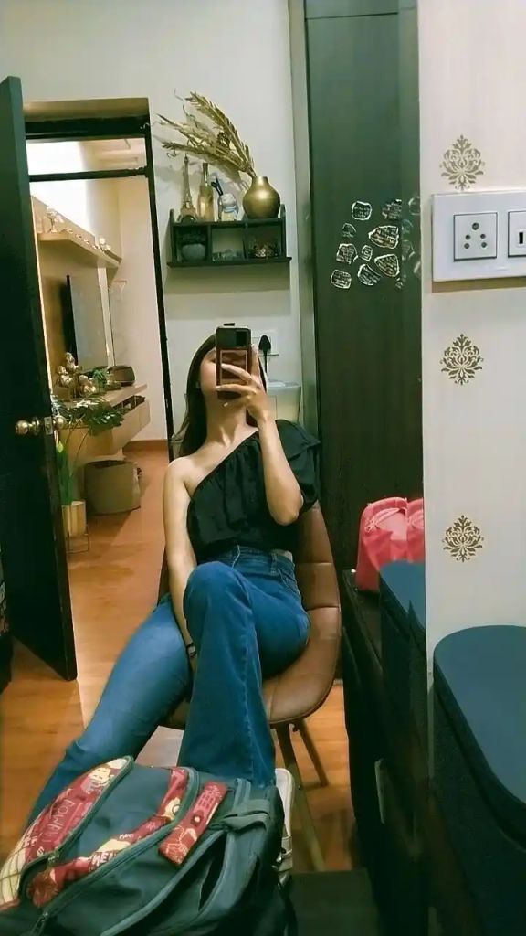 Hidden Face Girls DP with mobile