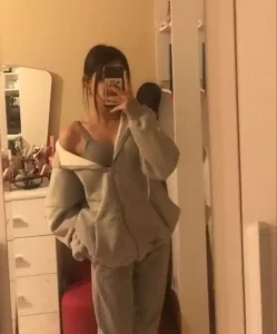 real-hide-face-girl-pic_42-249x300 (1)