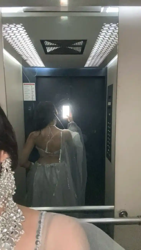 Back Pose Hidden Face Girls DP (1)