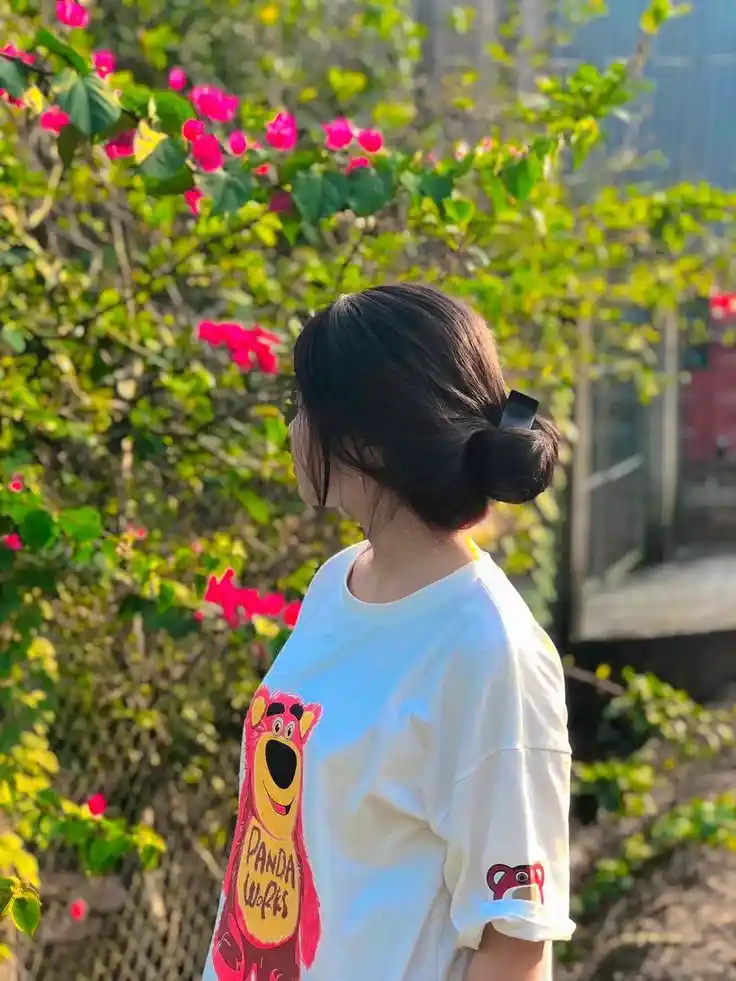 Back Pose Hidden Face Girls DP (11)