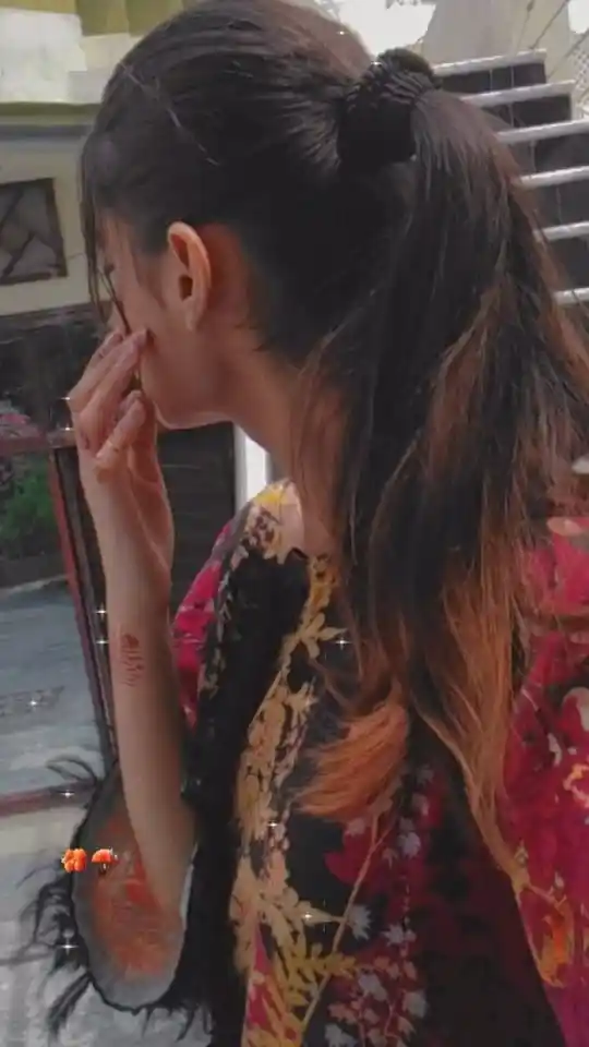Back Pose Hidden Face Girls DP (25)