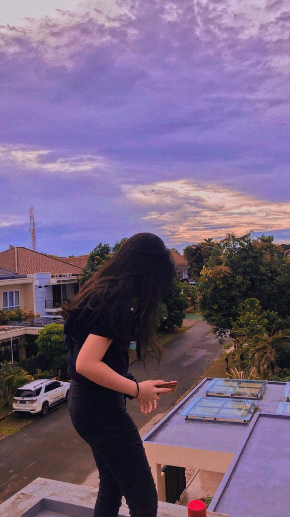 Back Pose Hidden Face Girls DP (32)