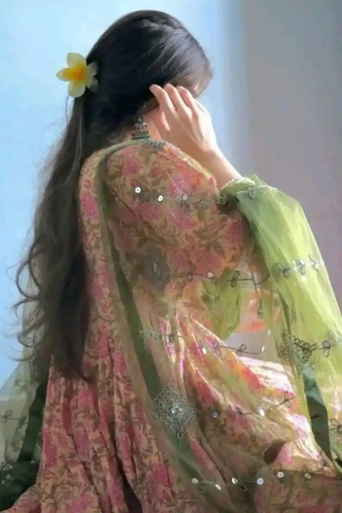 Back Pose Hidden Face Girls DP (6)