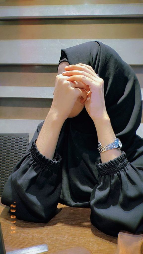 Black Hijab Girls DP (1)