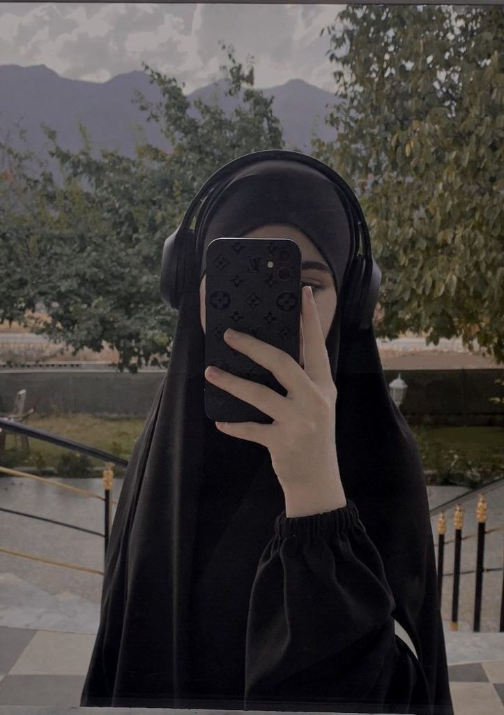 Black Hijab Girls DP (11)